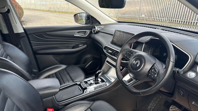 MG HS 1.5 T-GDI PHEV Trophy 5dr Auto Hatchback